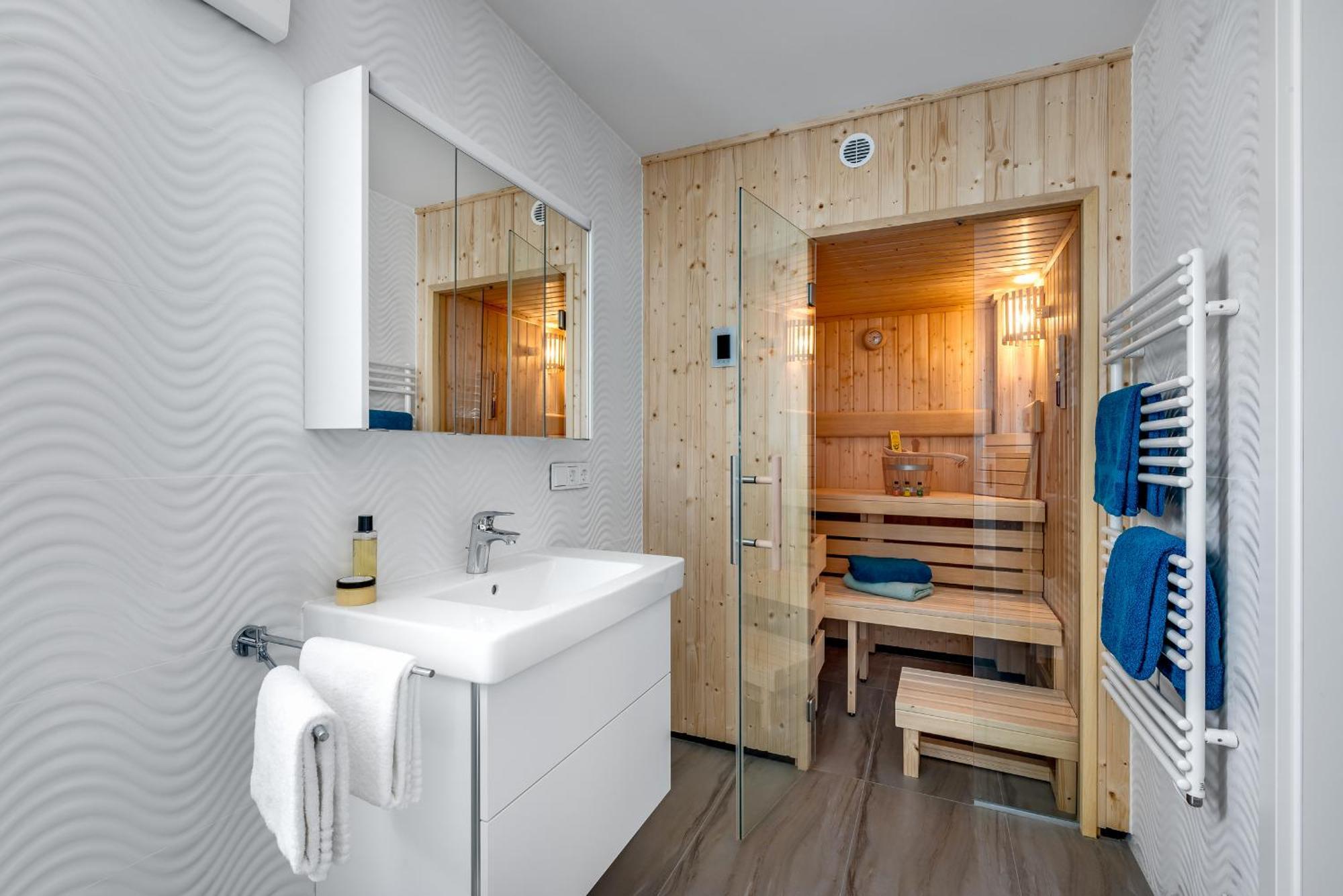 Horizont- Direkt Am Wasser, Hafenblick, Fahrstuhl, Sauna, Ueberdachter Balkon Olpenitz Esterno foto